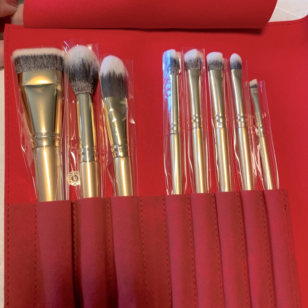 New Luxie Glitter & Gold Brush Set